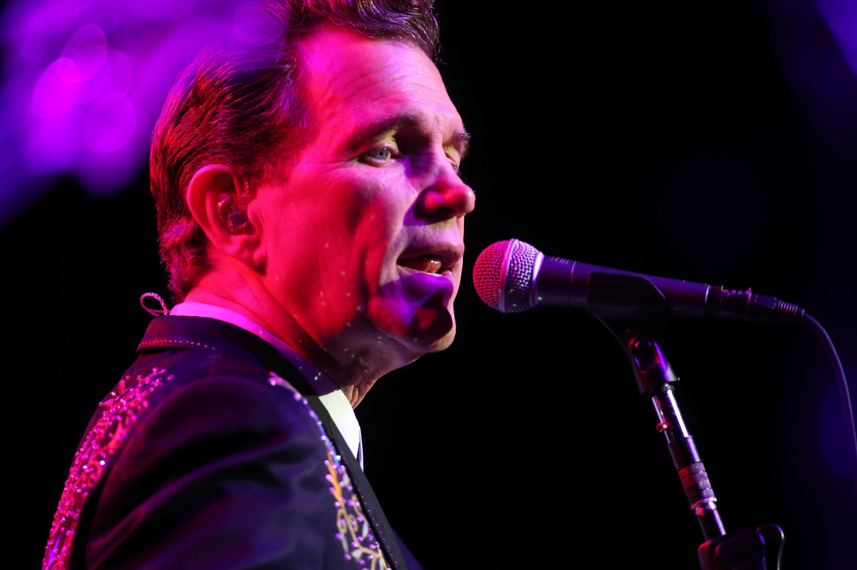 Chris Isaak